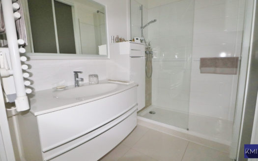 2/3 PIECES + BALCONS