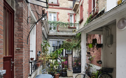 PERE LACHAISE -3 pièces en parfait état avec TERRASSE+CAVE.