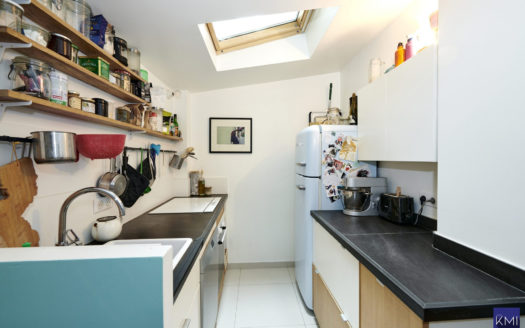 PERE LACHAISE -3 pièces en parfait état avec TERRASSE+CAVE.