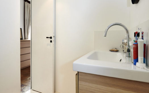 PERE LACHAISE -3 pièces en parfait état avec TERRASSE+CAVE.