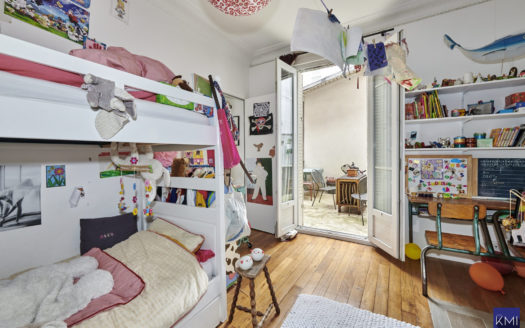 PERE LACHAISE -3 pièces en parfait état avec TERRASSE+CAVE.