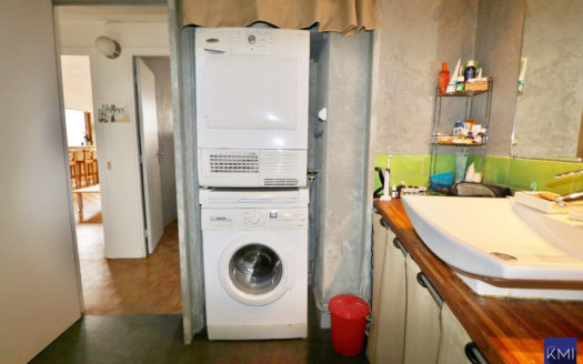 Appartement 2 pièces + cave + poss parking