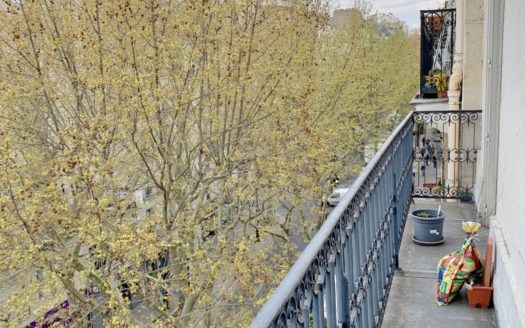 Appartement 2 pièces + balcon filant