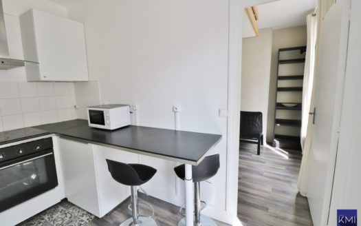 2 PIECES – DERNIER ETAGE