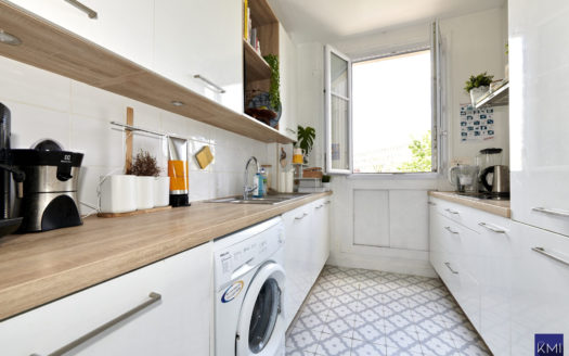 2 PIECES + CAVE – BUTTES CHAUMONT + CAVE