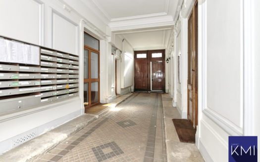 PARMENTIER – 2 pièces type maison + cave