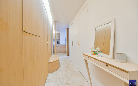 3pièces- étage élevé- place de la nation