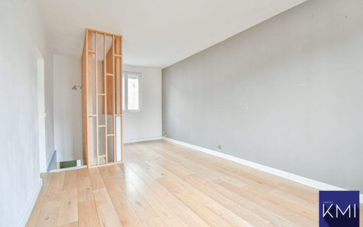 DUPLEX 4/5 PIECES + 2 CAVES