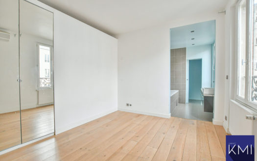 DUPLEX 4/5 PIECES + 2 CAVES