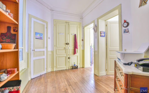 Appartement de 3 pièces + cave + poss parking en sus